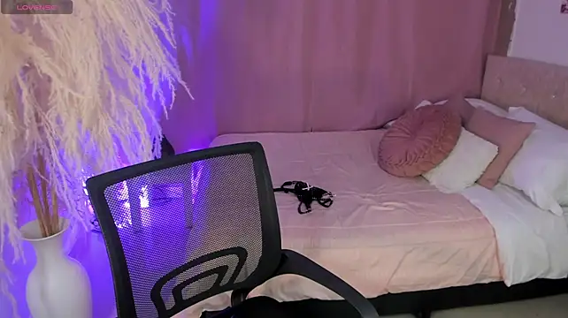 Mia_angel_1 - oil + twerk