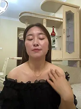 Lianer_520 - 平台首秀，希望哥哥们多多支持莲儿！