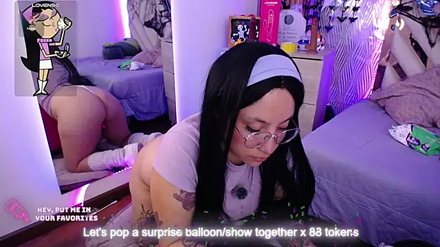 NyxAndria_1 - 🎯 Boobies out,oil play on nipples🎈
