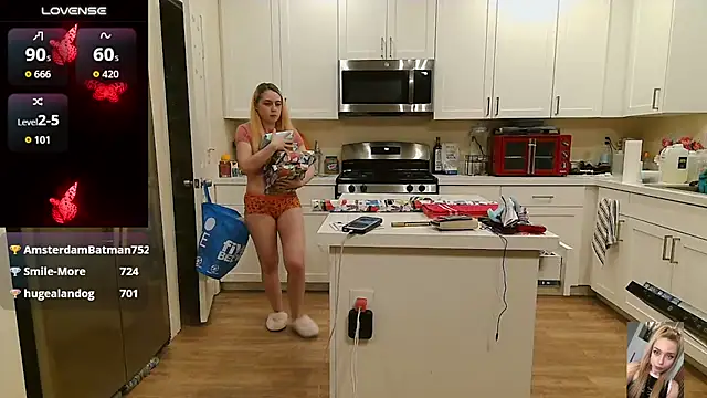 Blondiewithanass - double penetration