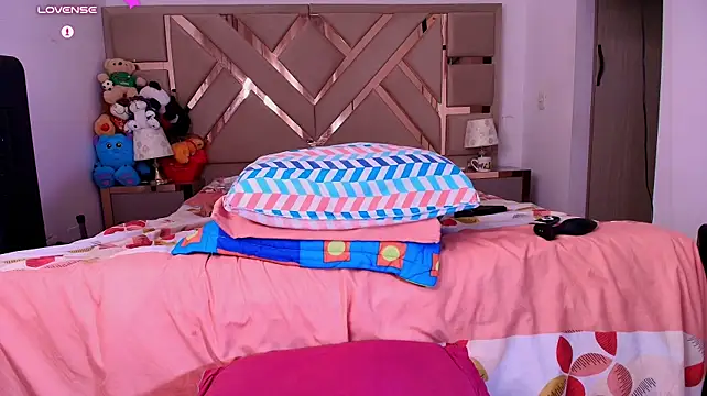 Ashelydainii - dildo in pussy in doggy