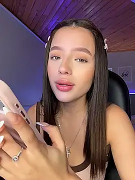 Sofia18_pinkk - Show nipples 🍒