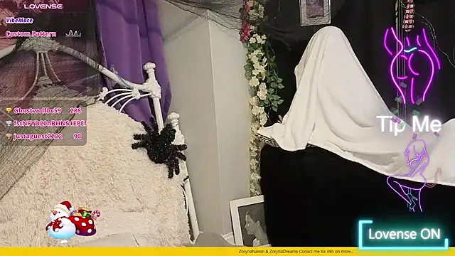 ZorynasDollHouse - 💐. Finger my pussy