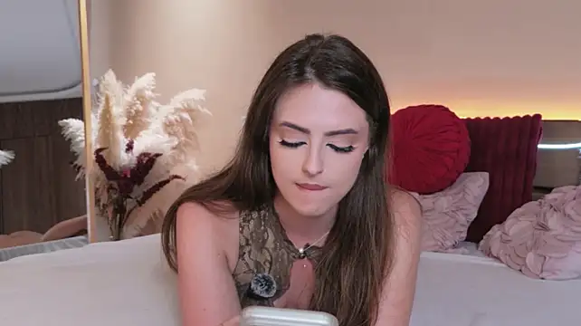 Sienna_Voss - lets make my ass red:)