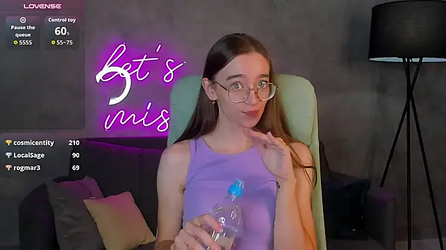 Lucy_Green - touching my breasts through my shirt