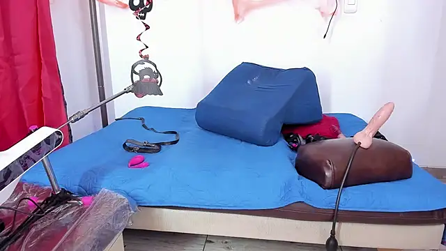 Miaroberts69 - 🎃DoMI inside me and on all fours3 miT"