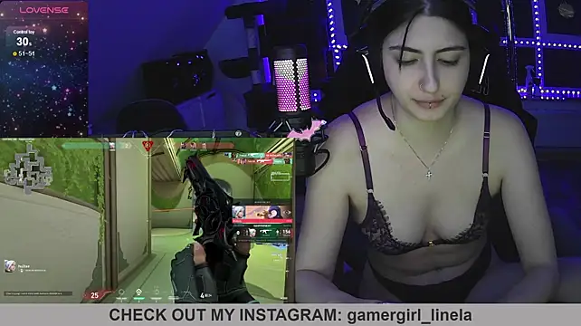 Gamergirl-Linela - LT Gets Shower Video