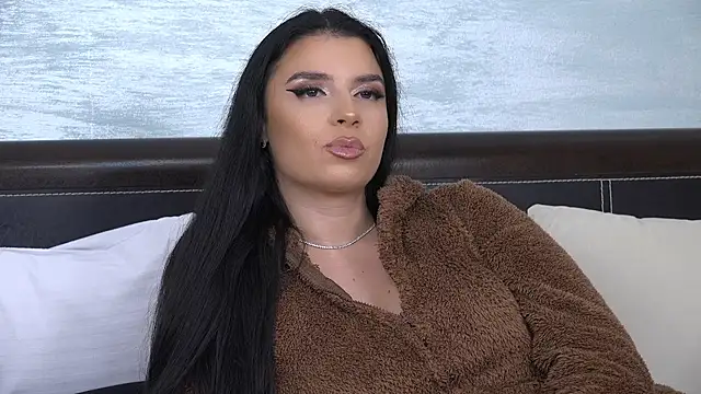 Natanniella - Making good boys lose their focus