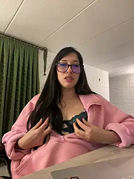 Susi_chimm - Take off your sweater, it's hot, Susi