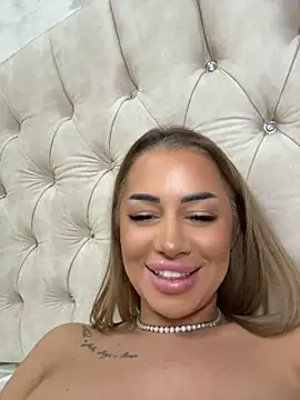 KirstieVegas