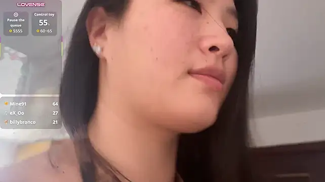 Tavie1744 - show boobs and panti(no nipples 3min