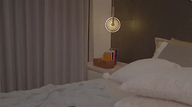 Evamorettii - ❤️Dildo Play❤️