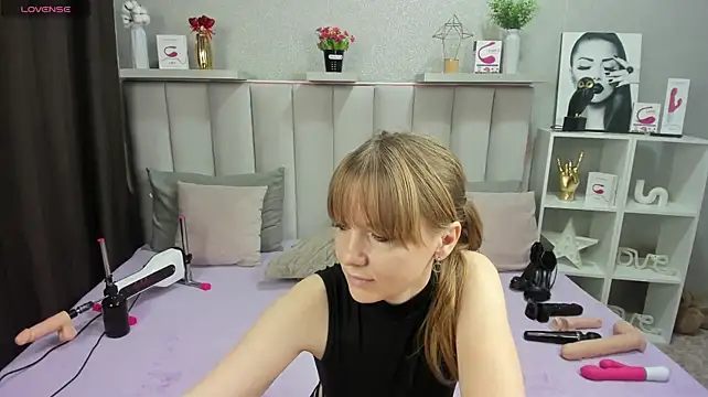 KattyPeachX - Fuck me Lash, Domi, Nora! Show pussy