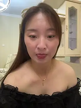 Lianer_520 - 平台首秀，希望哥哥们多多支持莲儿！