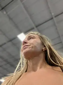 Lunagirl13 - Squirt with domi in ticket show