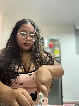 CurlyGirl_1 - massage my pussy🤍 🤍
