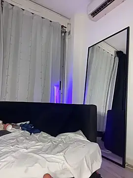 Kyliejenner8 - SPIT TITS💦😈