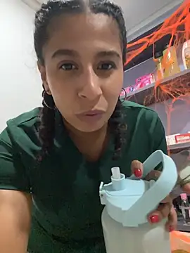 Chloefixxx - one finger on asshole