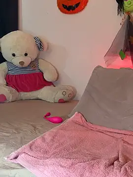 Lili__taylor - 💦cum + dildo🍆