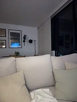 Rae_Lil_White - RIDING DOING SQUATS BBC🔥CUM TICKETSHOW!