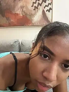 IamCrystal2 - Get me naked and horny