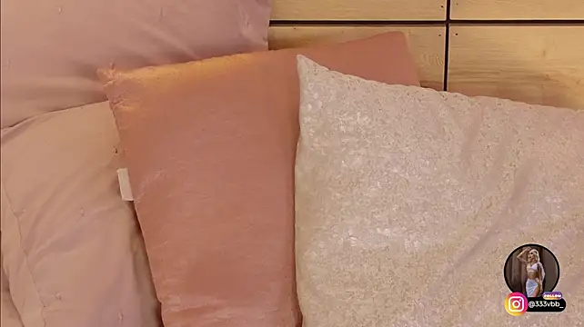 ChannelCrawford - Fingering pussy