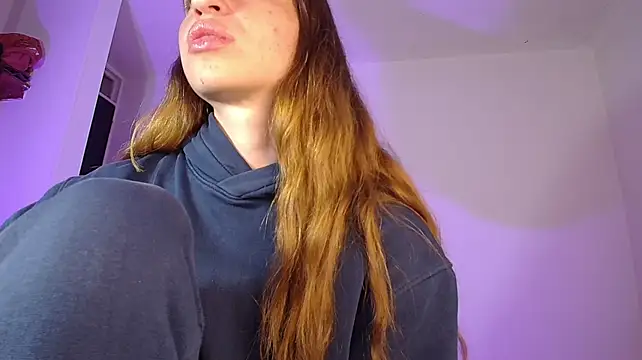 Sara_lee01 - Sensual dance + close-up teasing