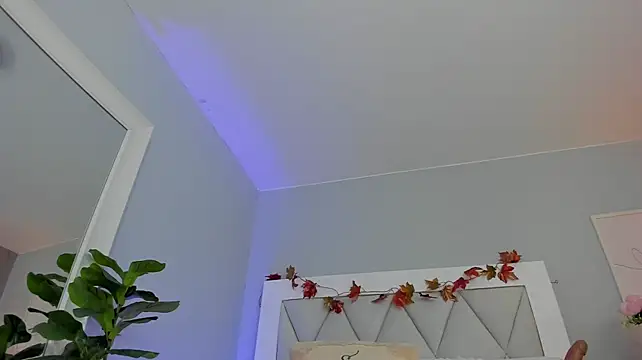 Ami_sweet18 - FINGERS IN MY PUSSY + OIL TITS