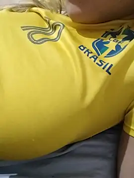 Fofinhaa12 - Olhar no perfil bio , vídeo transando?