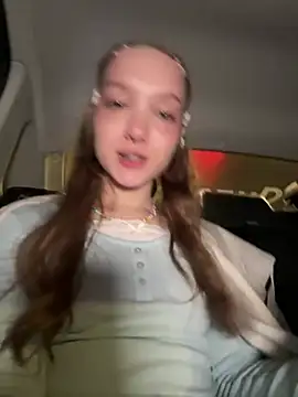 Bambi_lu - squeeze boobies behind UBER driver🍒