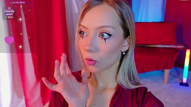 Bowbb - suck finger and slap face<3