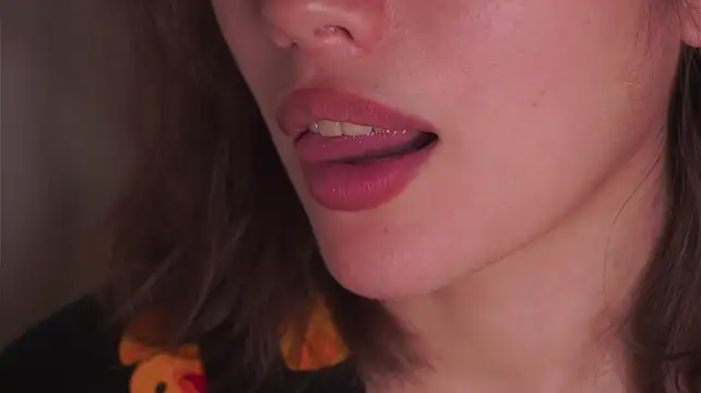 SherryBoone - Handbra tease - squeeze and moan