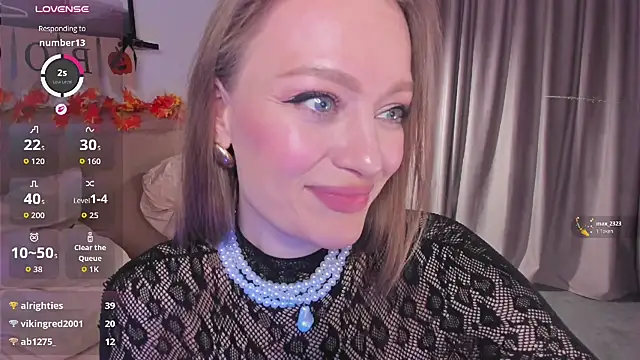 EvelynPoole - oiled booty + hot spanks