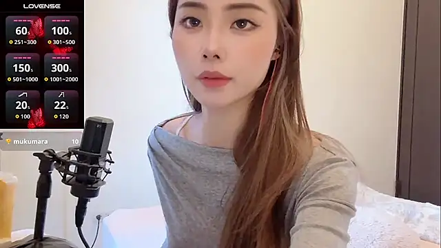 Ii520i - 隔著衣服 看點點凸凸💛💛💛
