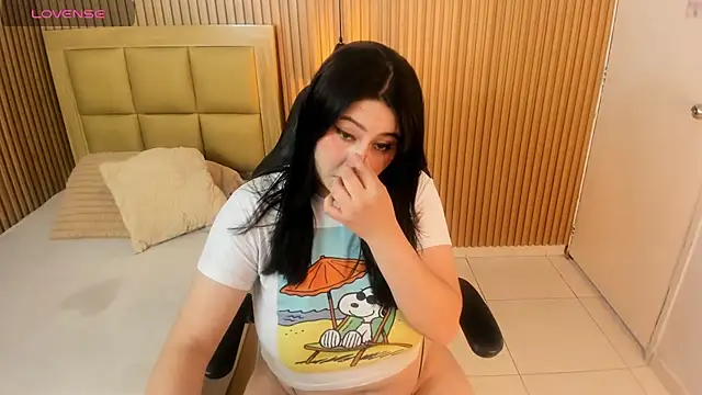 LOLAMAXI - Put plug in my ass
