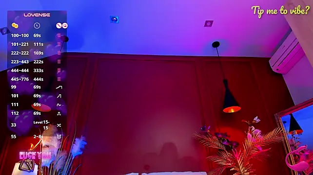Mayzzie - spread pussy