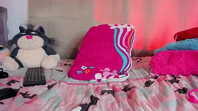 CamilaVenz - Fuck my pretty pussy (4 fingers)