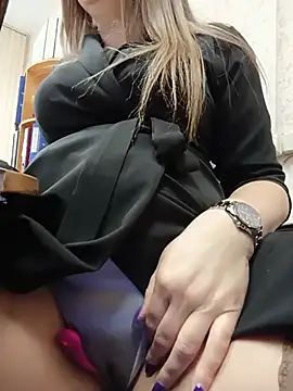 Office_Albertina - Anal+squirting with the boss 💦
