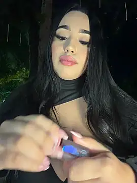 SofiaWildee - Flash boobs 😈😈
