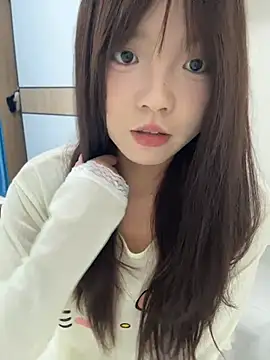 Youbaby-Love - 脱掉上衣帮妹妹揉胸变大