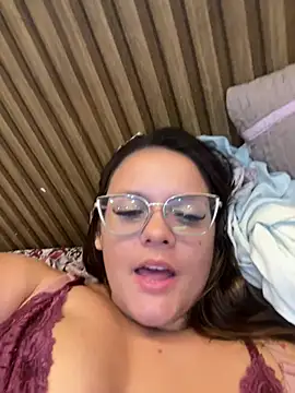 Laryssinha_69 - Boquete com garganta profunda