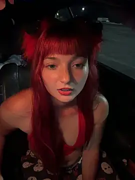 Princessmoon129 - 💦 SQUIRT IN STRANGERS TRUCK NAKED TS 💦