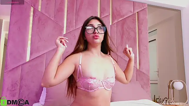VanillaGoldX - Close-up pussy play