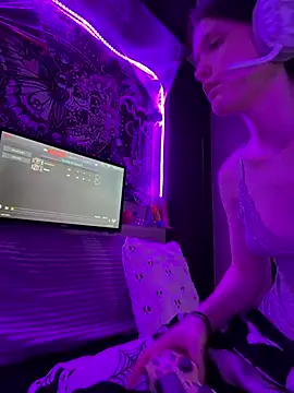 Lilactease - ✨💦pussy play over camera💦✨
