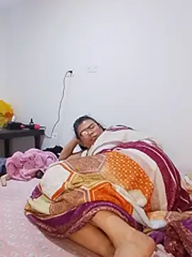 Jennifer_squirt1 - Tres Deseos