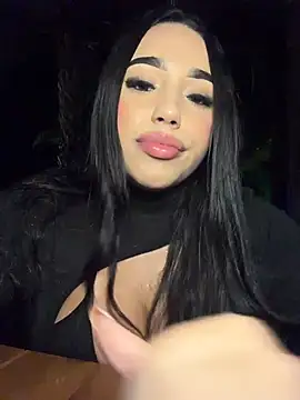 SofiaWildee - Flash boobs 😈😈