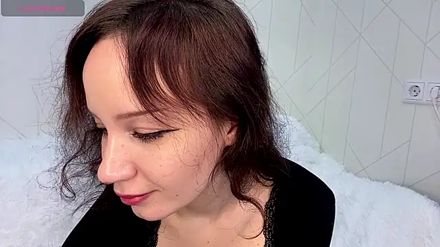 CherryJess - flash boobs + 1 min toy control