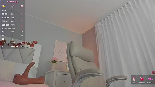 Ami_sweet18 - FINGERS IN MY PUSSY + OIL TITS