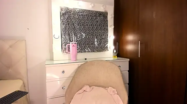 Lina_quinn - oil ass +twerking