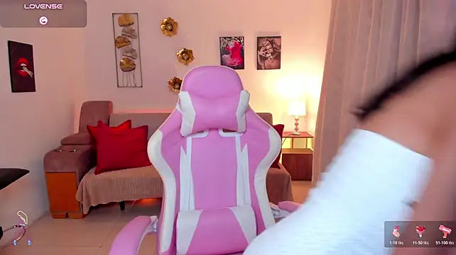 CelesteRuseell - 🏵️Flash pussy 1 finger inside